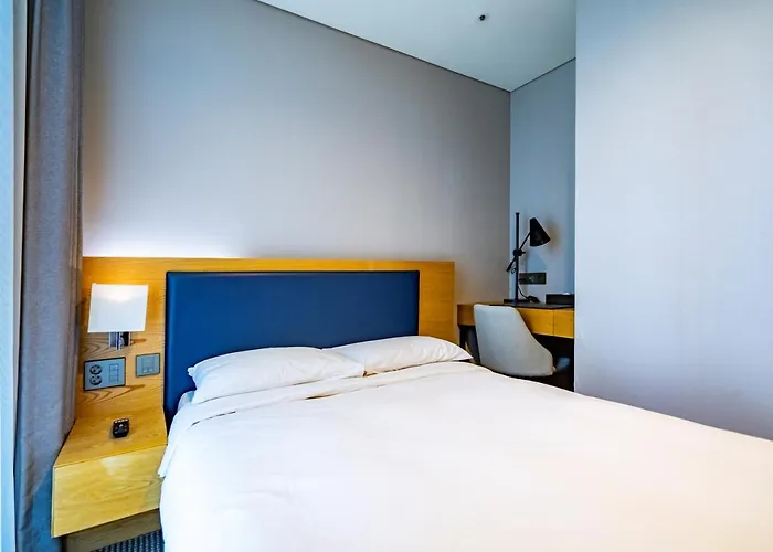 Centum Business ホテル 4*