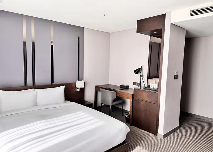 Centum Business 4*